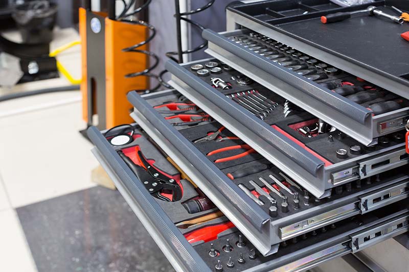 Pull out shelves n a premium tool box-1220171571 Pull out shelves n a premium tool box